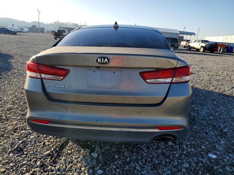 Photo 6 from auction – 2018 KIA OPTIMA with VIN 5XXGT4L30JG203733