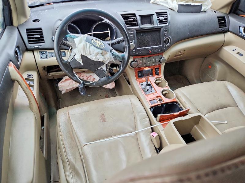 Photo 8 from auction – 2010 TOYOTA HIGHLANDER with VIN JTEYK3EH1A2102986