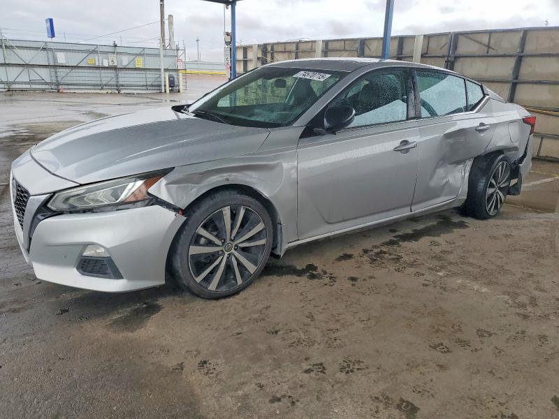 NISSAN ALTIMA 2020 with VIN 1N4BL4CV7LC220744 - Photo from auction