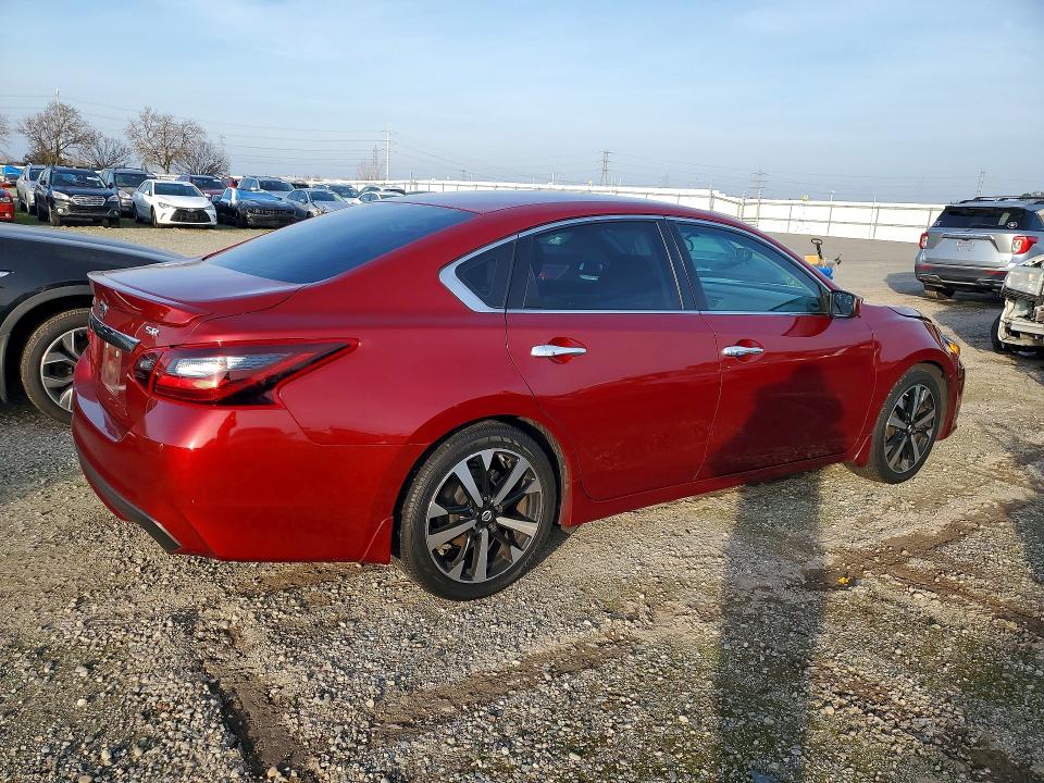 Photo 3 from auction – 2018 NISSAN ALTIMA with VIN 1N4AL3AP8JC120109