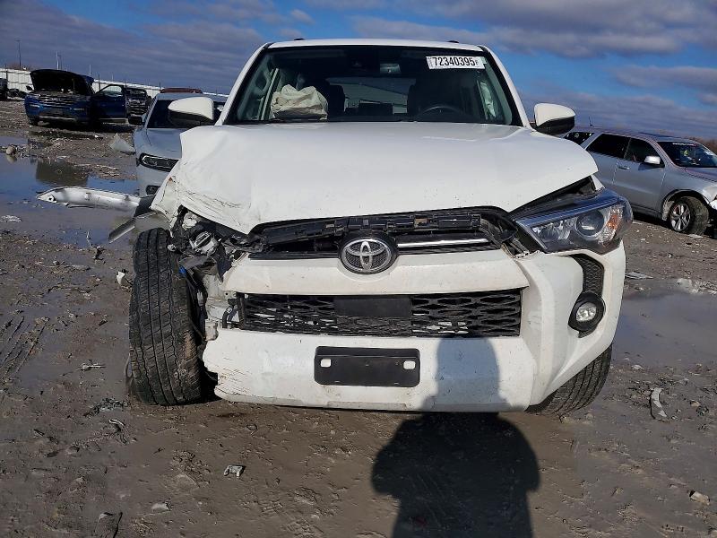 Photo 5 from auction – 2021 TOYOTA 4RUNNER with VIN JTEMU5JR3M5960689