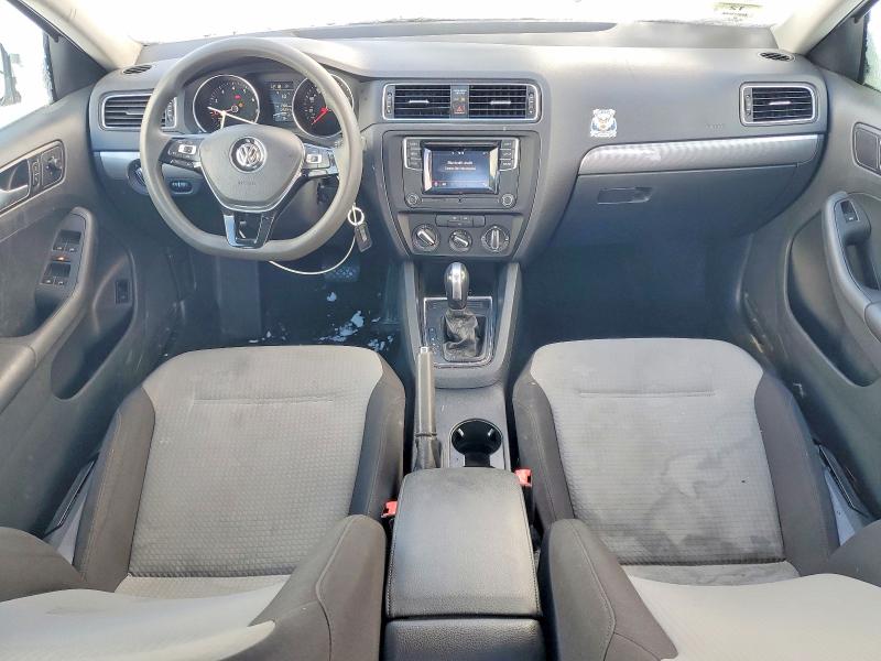 Photo 8 from auction – 2017 VOLKSWAGEN JETTA S with VIN 3VW2B7AJ8HM249381
