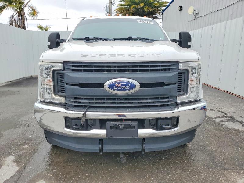 Photo 5 from auction – 2017 FORD F350 SUPER with VIN 1FT8W3BTXHEE77804