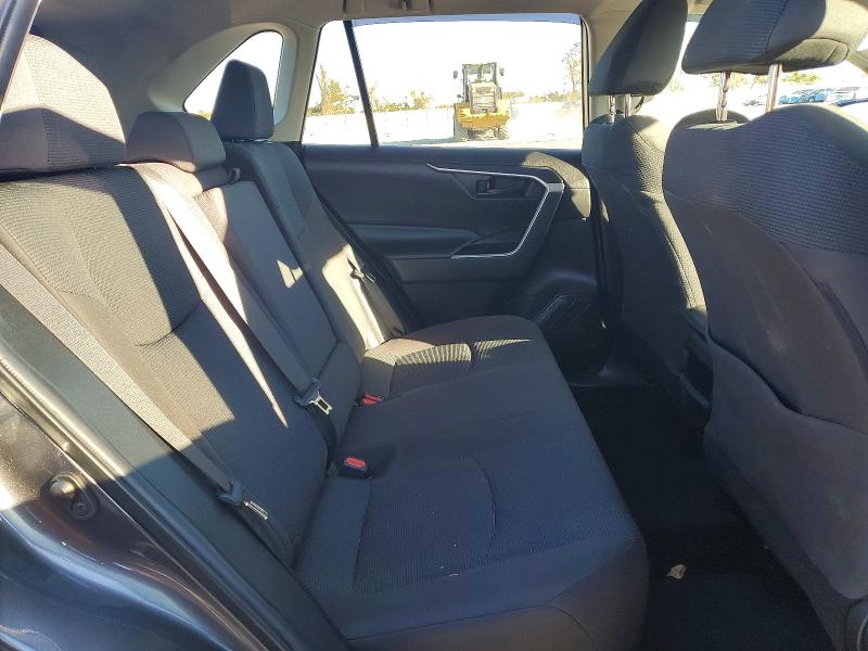 Photo 11 from auction – 2021 TOYOTA RAV4 LE with VIN 2T3H1RFV7MC120694