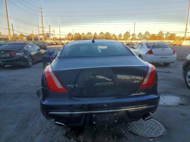 Photo 6 from auction – 2016 JAGUAR XJL with VIN SAJWA2G78G8V95263