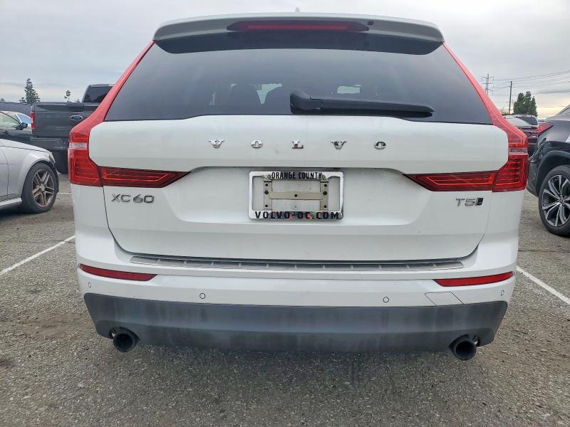 Photo 6 from auction – 2018 VOLVO XC60 T5 MO with VIN YV4102RK7J1018296