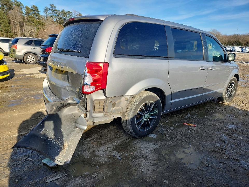 Photo 3 from auction – 2017 DODGE GRAND CARA with VIN 2C4RDGEG7HR555183