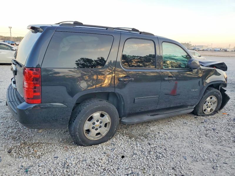 Photo 3 from auction – 2011 CHEVROLET TAHOE C150 with VIN 1GNSCAE0XBR366424