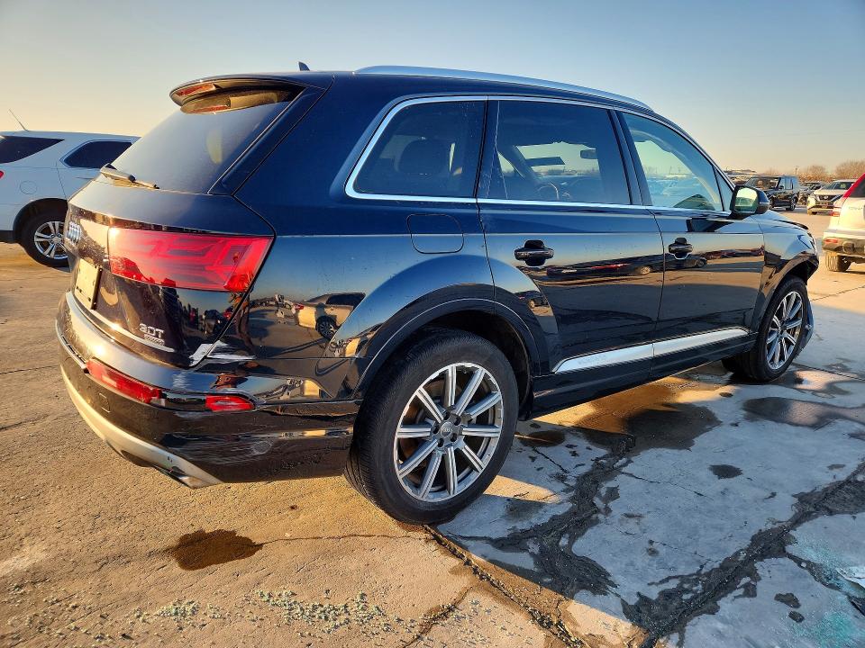 Photo 3 from auction – 2017 AUDI Q7 with VIN WA1LAAF79HD033503