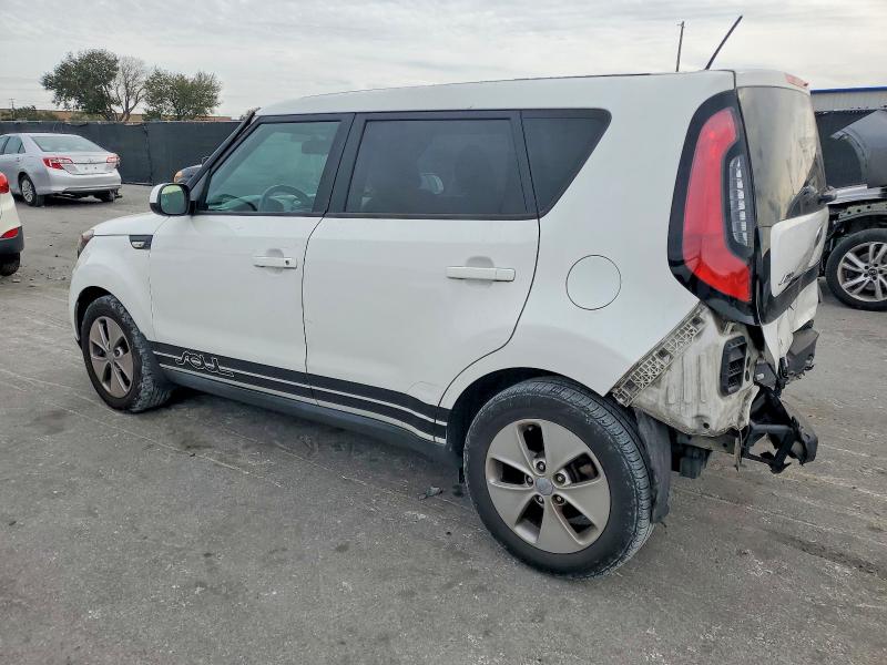 Photo 2 from auction – 2014 KIA SOUL with VIN KNDJN2A23E7004494