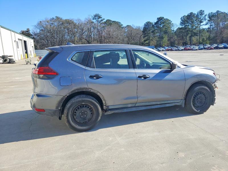 Photo 3 from auction – 2017 NISSAN ROGUE S with VIN KNMAT2MV6HP590852