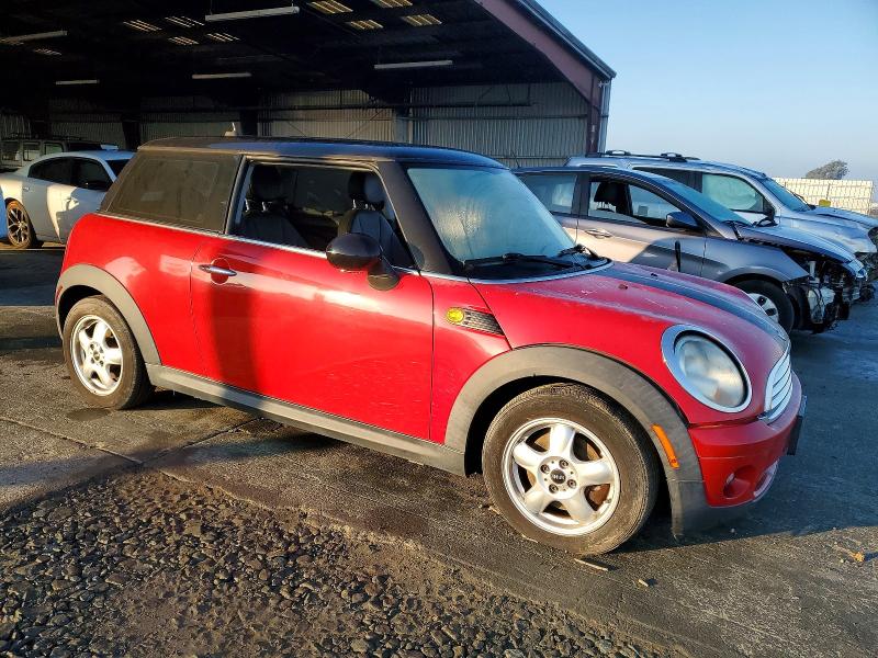 Photo 4 from auction – 2010 MINI COOPER with VIN WMWMF3C59ATZ65252
