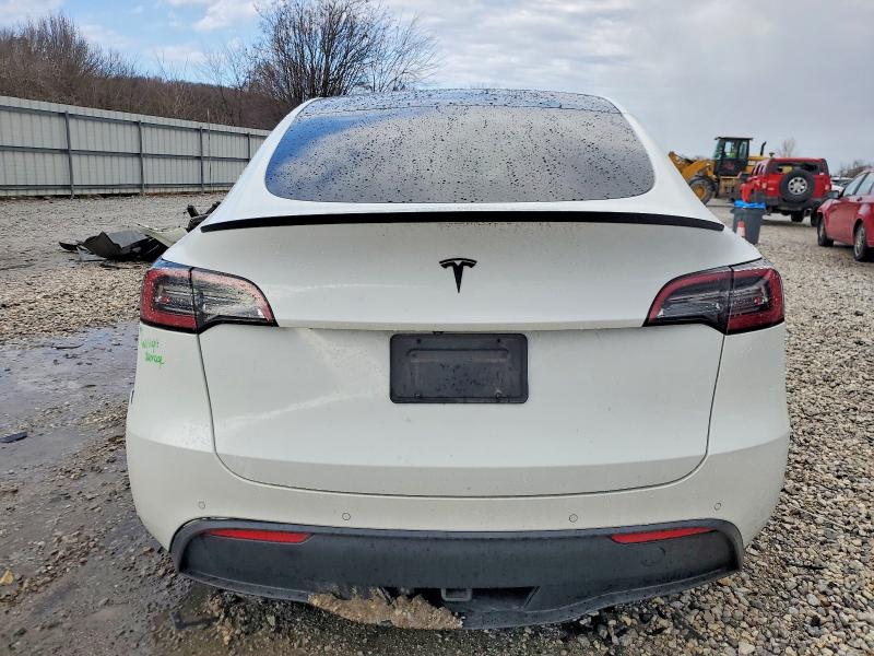 Photo 6 from auction – 2021 TESLA MODEL Y with VIN 5YJYGDEE1MF190277