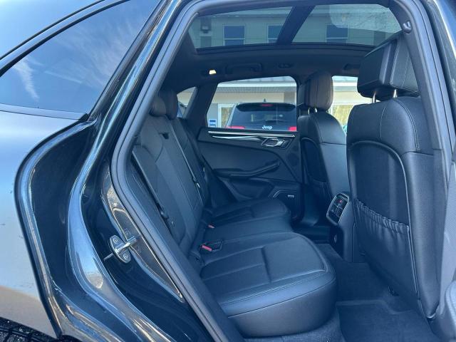 Photo 6 from auction – 2019 PORSCHE MACAN with VIN WP1AA2A52KLB02083