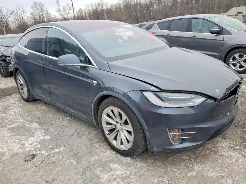 Photo 4 from auction – 2016 TESLA MODEL X with VIN 5YJXCBE20GF024239