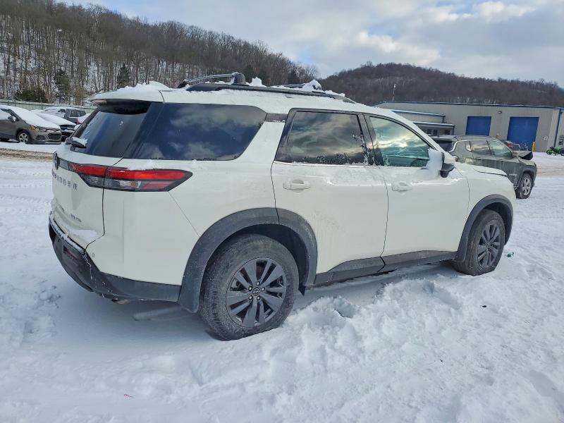 Zdjęcie 3 z aukcji – 2022 NISSAN PATHFINDER z VIN 5N1DR3BC4NC241576