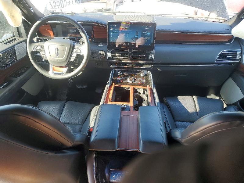 Photo 8 from auction – 2024 LINCOLN NAVIGATOR with VIN 5LMJJ2LG4REL24342