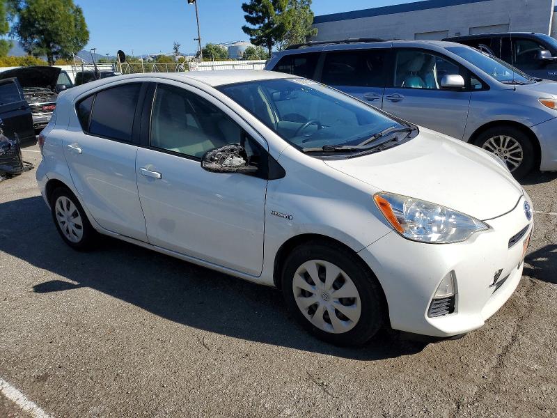 Photo 4 from auction – 2013 TOYOTA PRIUS C with VIN JTDKDTB30D1544858