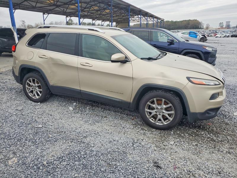 Photo 4 from auction – 2015 JEEP CHEROKEE with VIN 1C4PJLCB4FW616669