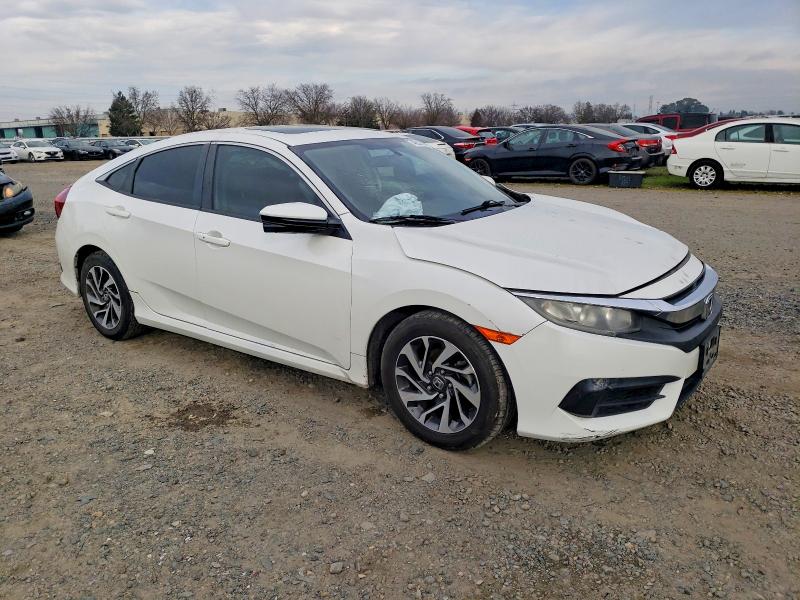 Photo 4 from auction – 2016 HONDA CIVIC with VIN 19XFC2F78GE241226