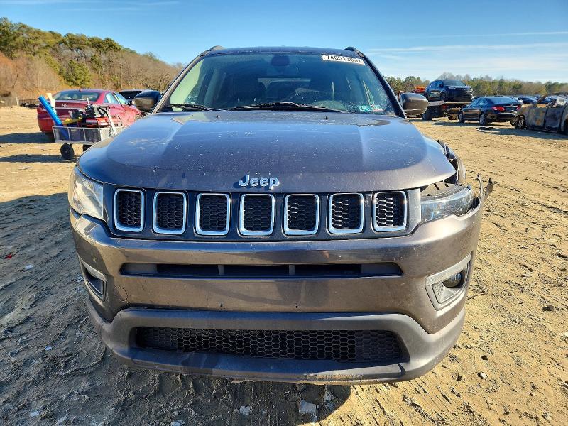 Photo 5 from auction – 2019 JEEP COMPASS with VIN 3C4NJDBB6KT653625