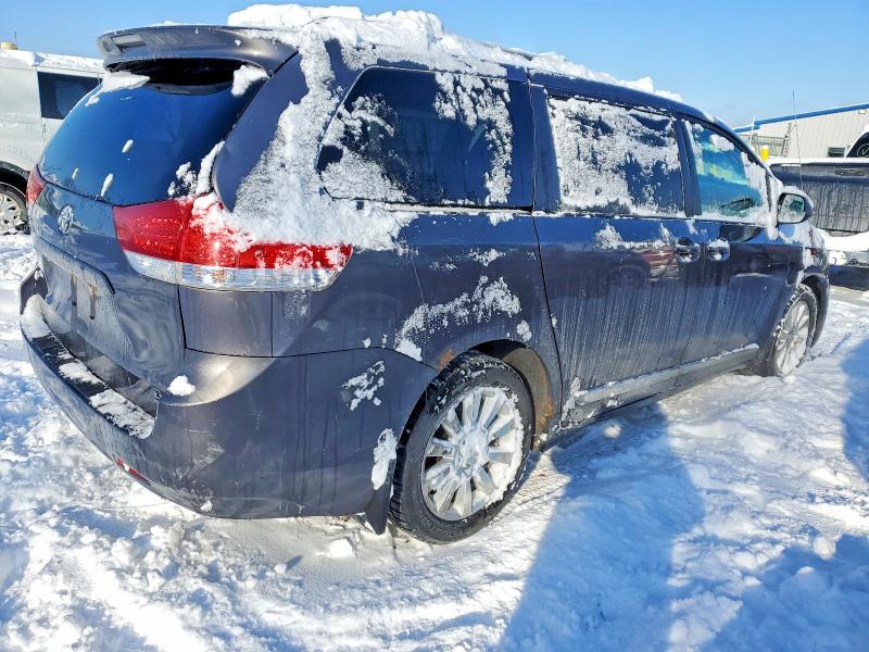 Photo 3 from auction – 2011 TOYOTA SIENNA LE with VIN 5TDJK3DC5BS018224
