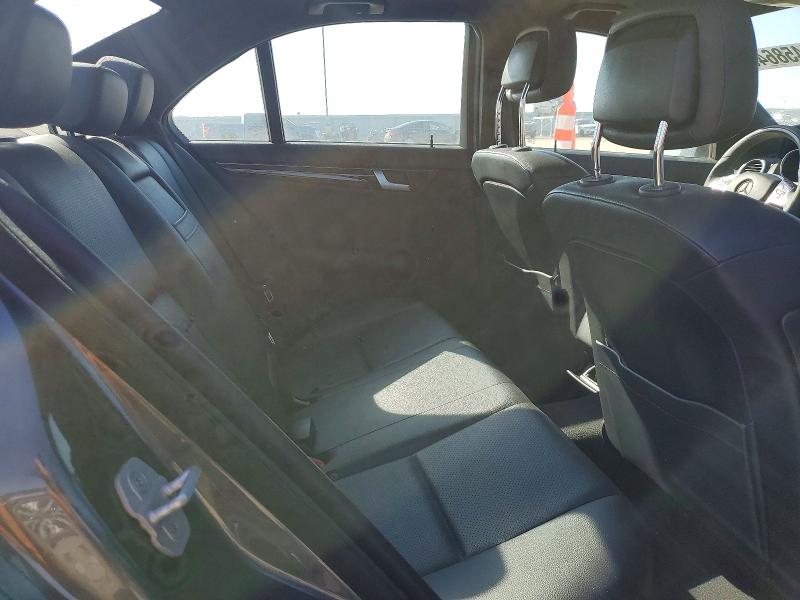 Photo 10 from auction – 2014 MERCEDES-BENZ C with VIN WDDGF4HB8EA929676