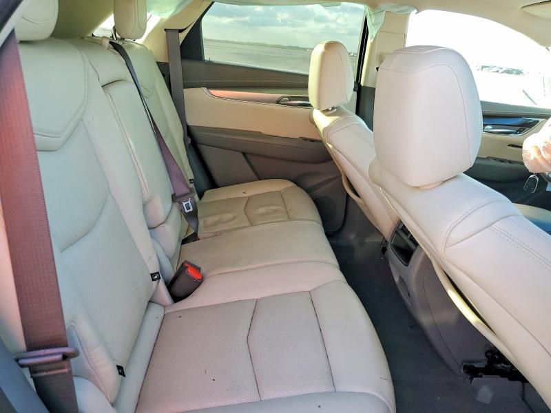 Photo 10 from auction – 2018 CADILLAC XT5 with VIN 1GYKNCRS8JZ182473