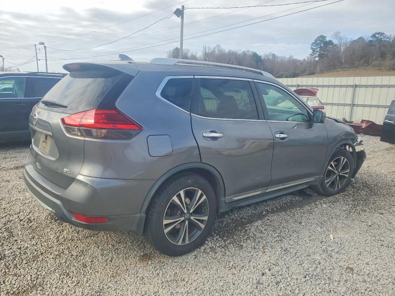 Photo 3 from auction – 2017 NISSAN ROGUE with VIN 5N1AT2MT3HC839108