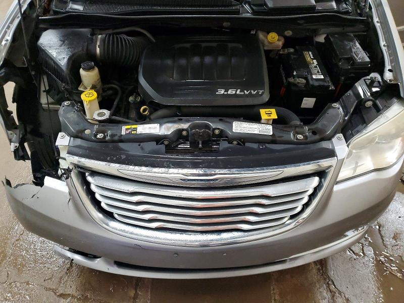 Photo 12 from auction – 2013 CHRYSLER TOWN & COU with VIN 2C4RC1BG7DR547860