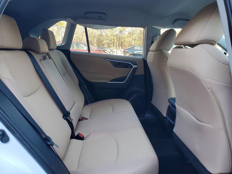 Photo 10 from auction – 2019 TOYOTA RAV4 LE with VIN 2T3H1RFV1KW042537