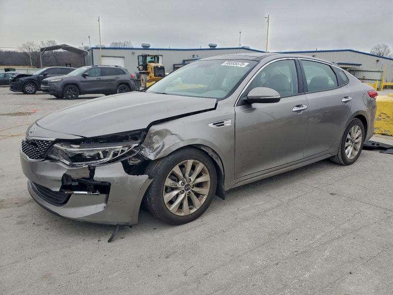 KIA OPTIMA EX 2018 with VIN 5XXGU4L35JG226373 - Photo from auction