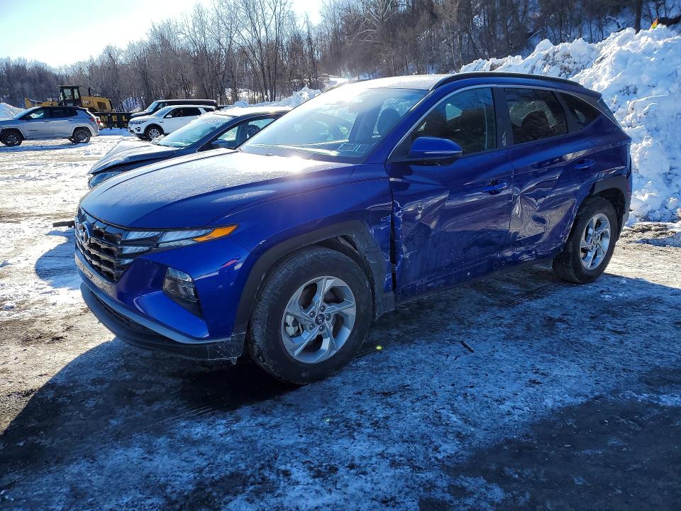 HYUNDAI TUCSON 2023 with VIN 5NMJB3AE7PH283758 - Photo from auction