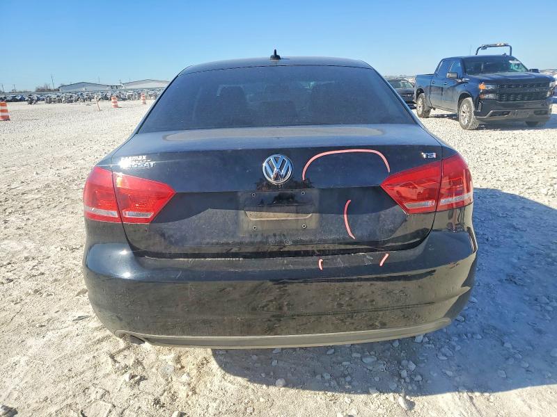 Photo 6 from auction – 2014 VOLKSWAGEN PASSAT S with VIN 1VWAT7A30EC026470