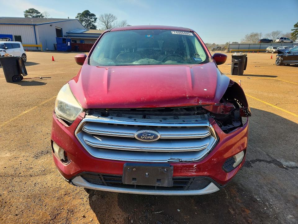 Photo 5 from auction – 2017 FORD ESCAPE with VIN 1FMCU0GD1HUA81018