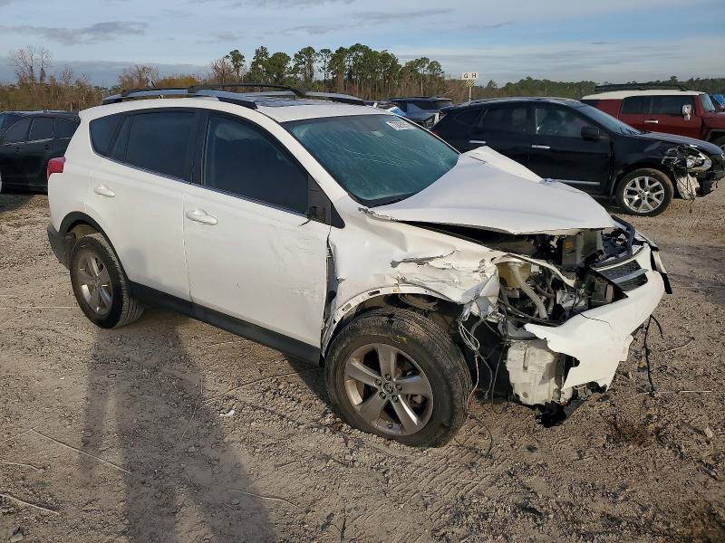 Photo 4 from auction – 2015 TOYOTA RAV4 XLE with VIN 2T3WFREV6FW210866