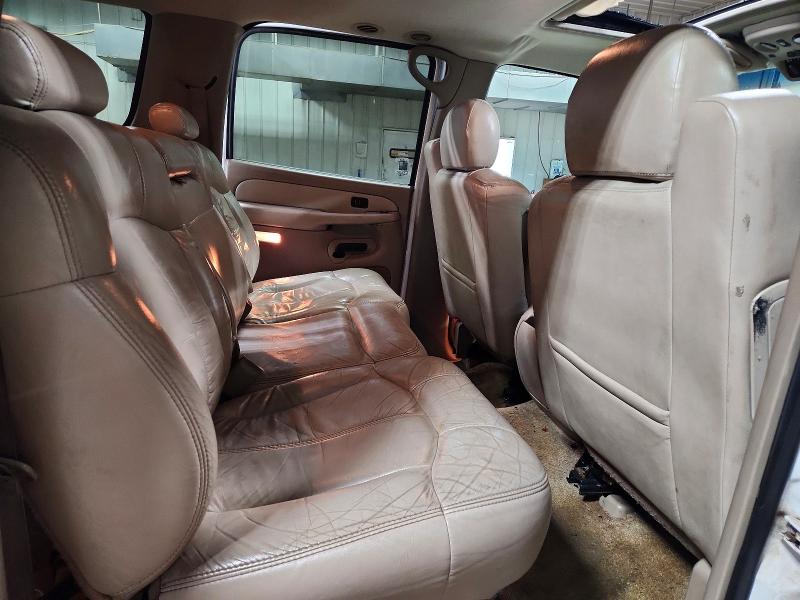 Photo 11 from auction – 2001 CHEVROLET SUBURBAN K with VIN 3GNFK16T11G150554