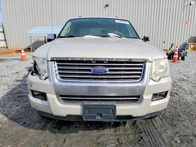 Photo 5 from auction – 2006 FORD EXPLORER with VIN 1FMEU65806ZA04254