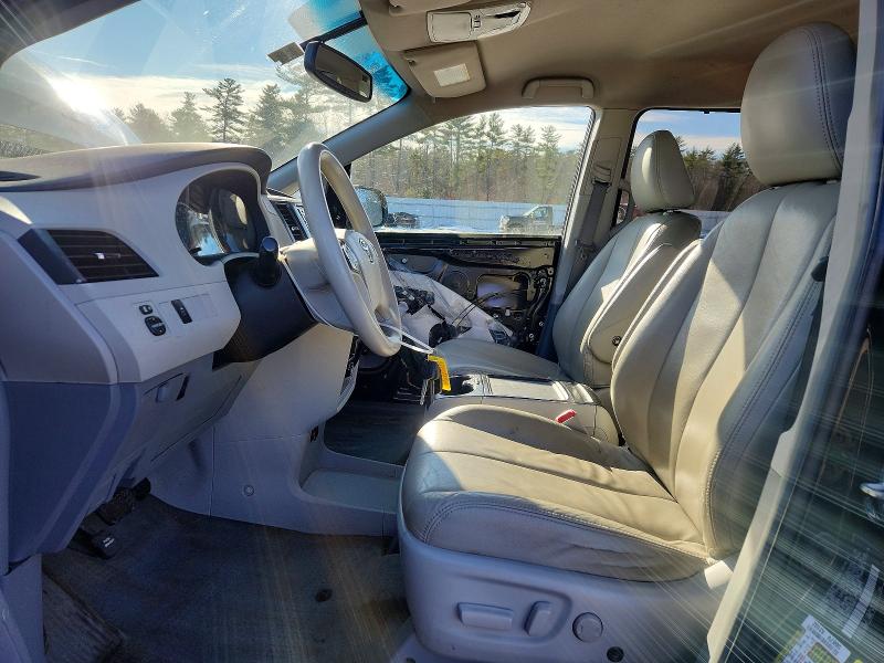 Photo 7 from auction – 2013 TOYOTA SIENNA LE with VIN 5TDJK3DC3DS068915