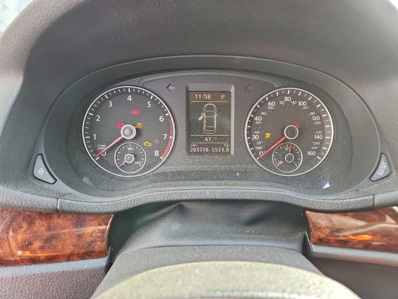 Photo 9 from auction – 2012 VOLKSWAGEN PASSAT SEL with VIN 1VWCP7A32CC059027