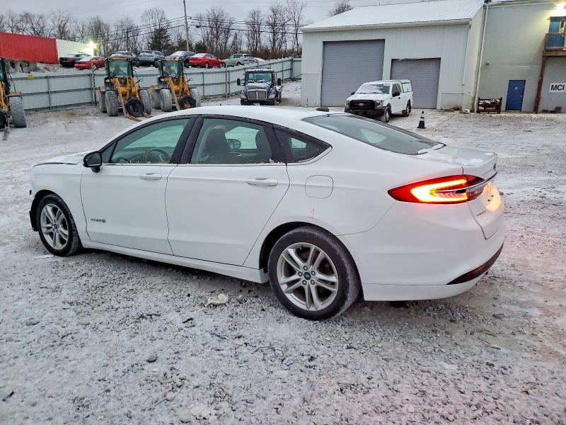 Photo 2 from auction – 2018 FORD FUSION SE with VIN 3FA6P0LU7JR132703