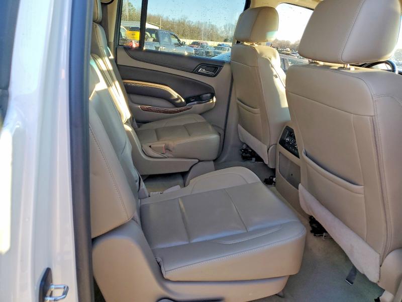 Photo 11 from auction – 2018 CHEVROLET SUBURBAN with VIN 1GNSCJKC7JR217336