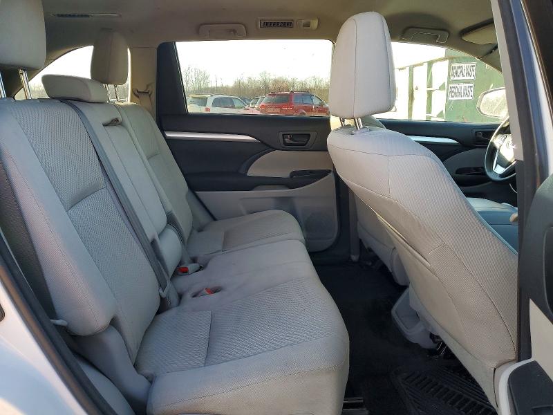 Photo 11 from auction – 2016 TOYOTA HIGHLANDER with VIN 5TDBKRFH5GS335007
