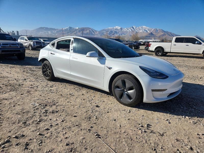 Photo 4 from auction – 2018 TESLA MODEL 3 with VIN 5YJ3E1EB5JF096872