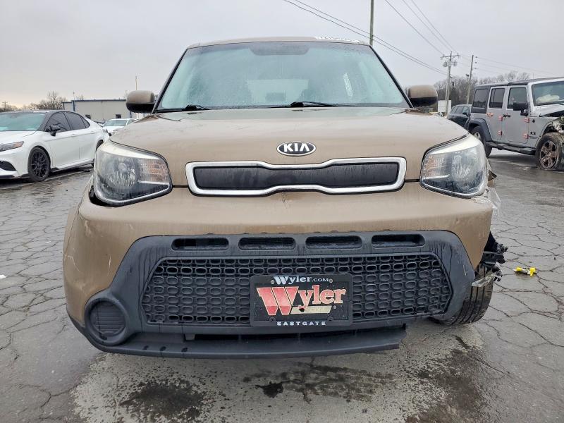 Photo 5 from auction – 2016 KIA SOUL with VIN KNDJN2A2XG7295952