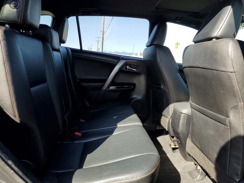 Photo 11 from auction – 2016 TOYOTA RAV4 SE with VIN JTMNFREV4GD089054
