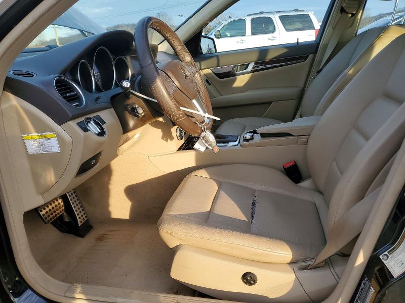 Photo 7 from auction – 2013 MERCEDES-BENZ C 300 4MAT with VIN WDDGF8AB5DR286608