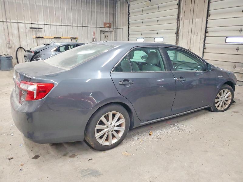Photo 3 from auction – 2012 TOYOTA CAMRY HYBR with VIN 4T1BD1FK3CU061976