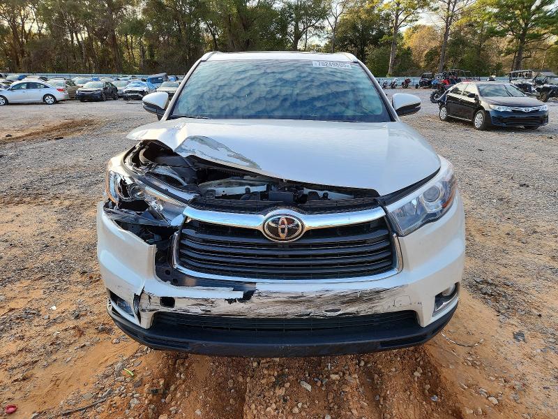 Photo 5 from auction – 2016 TOYOTA HIGHLANDER with VIN 5TDDKRFH8GS272719