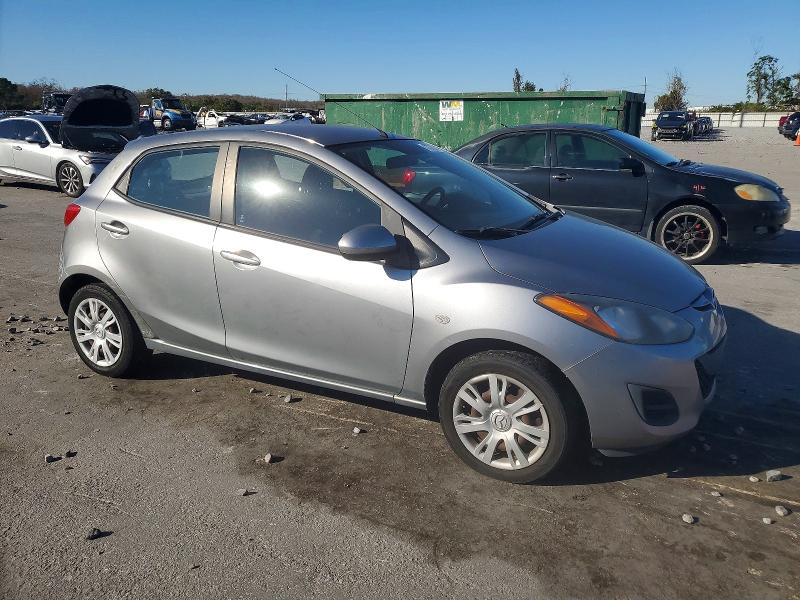 Photo 4 from auction – 2013 MAZDA MAZDA2 with VIN JM1DE1KY9D0167412